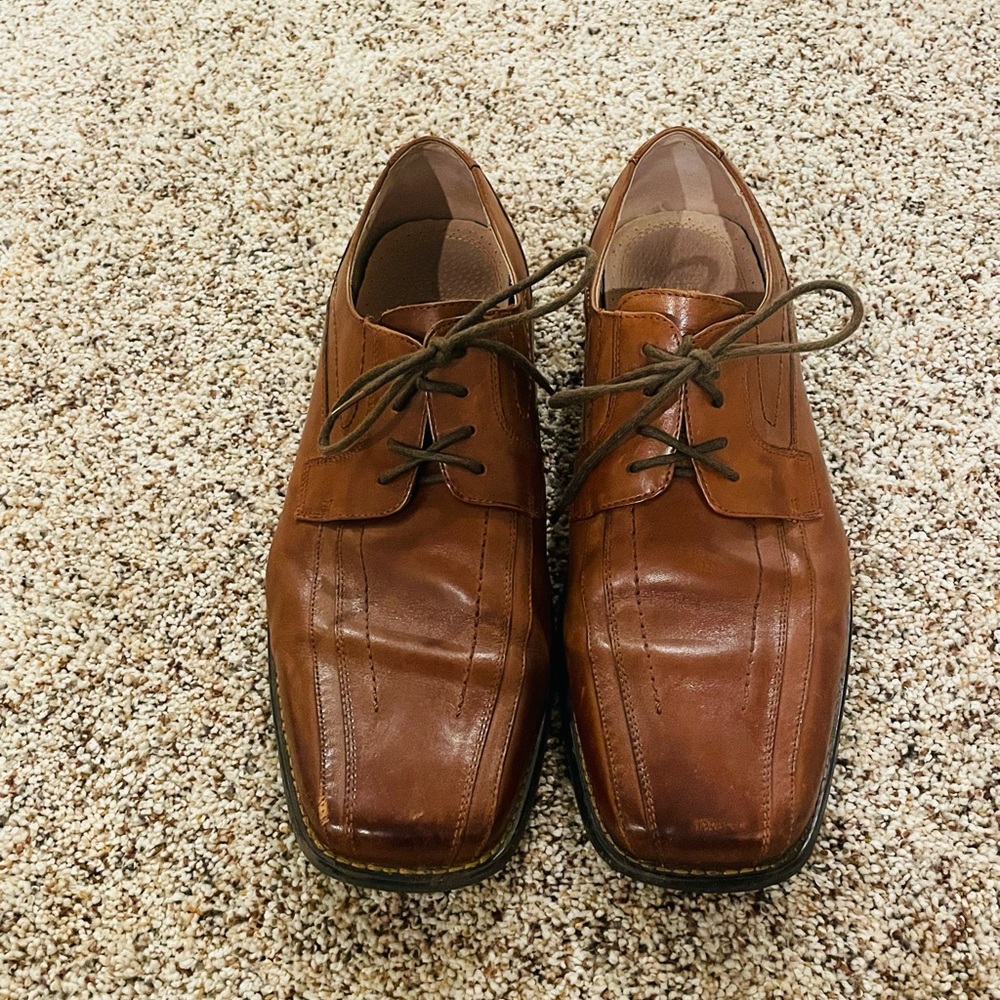 Mens Stacy Adam’s brown leather dress shoes